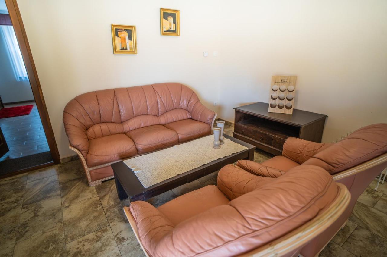 Toscana Apartman Gyula Exterior photo